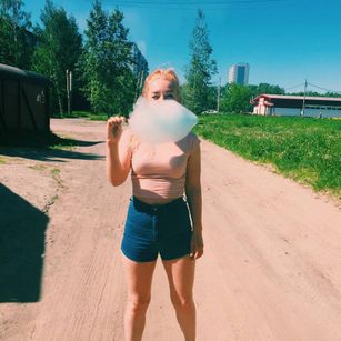 Model - Parris blowjob