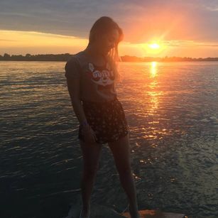 Model - Parris bigass