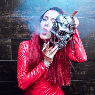 Model - Clara Domme boots