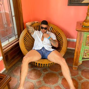 Model - Andrew Dark anal