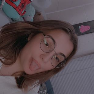 Model - pretty silly gal naughty