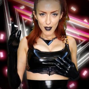 Model - Clara Domme joi