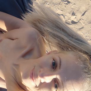 Model - SadieClaire lips