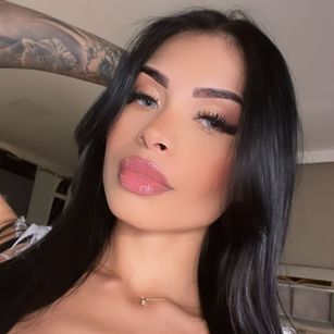 Model - Sara_Mejia latina