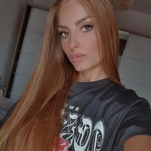 Model - SaraWise shaved