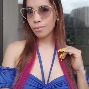 Model - Lau Blessd twerk