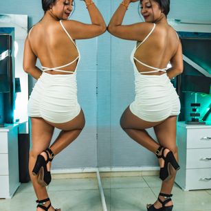 Model - Paulina Jones slave