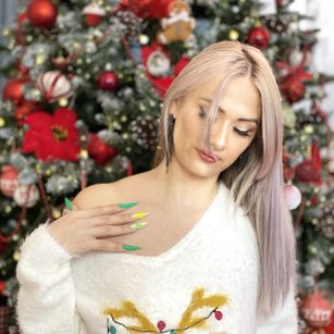 Model - IsabellaDeRosa feet