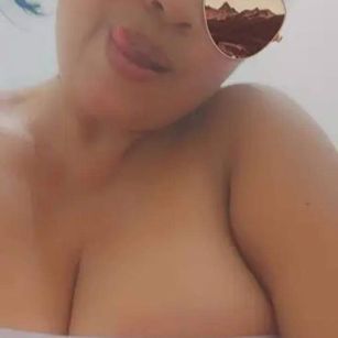 Model - yamisexy curvas