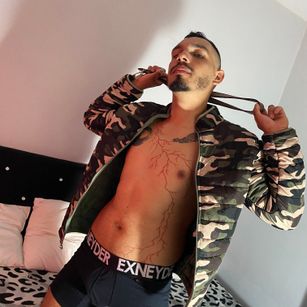 Model - Jefer Bunnet cool