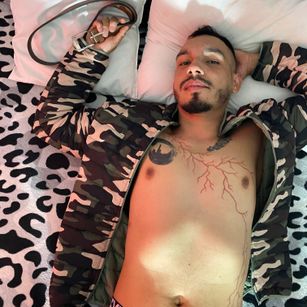 Model - Jefer Bunnet amable