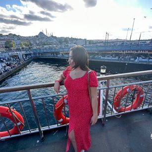 Model - EmiliaMur bigass