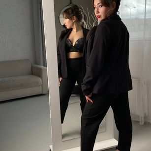 Model - EmiliaMur english