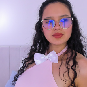 Model - Alaska Blue blowjob