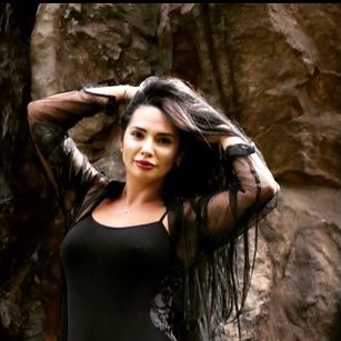 Model - AvahDeluxxe tattoos