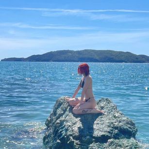 Model - Caroline skinny