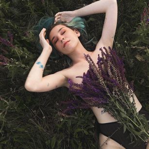 Model - Alice Sun cute