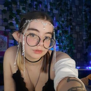 Model - Nevelitt bigboobs