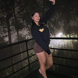 Model - Addabella girlfriend