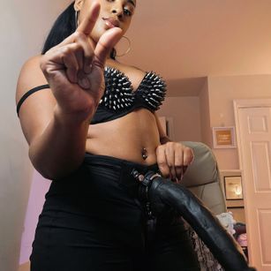 Model - MissRavenBlack sph