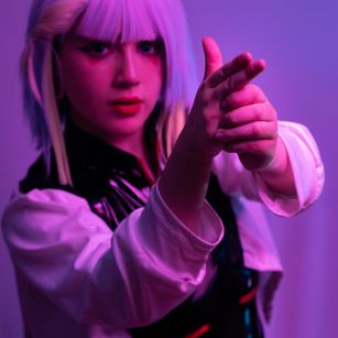 Model - ANNIE SNOW petite