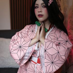 Model - ANNIE SNOW petite