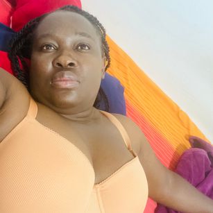 Model - Layla honory