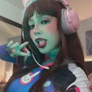 Model - ANNIE SNOW petite