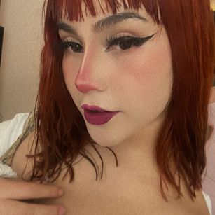 Model - ANNIE SNOW tatto