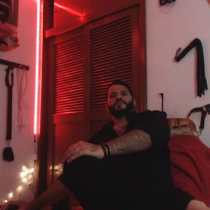 Model - VARDOK LUX fetish