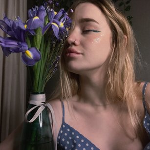 Model - FionaPowerpuff schoolgirl