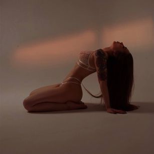 Model - Vanessa Evans heels