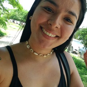 Model - Iris Moira pantyhose