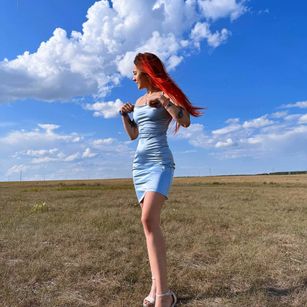 Model - Ariel bigass