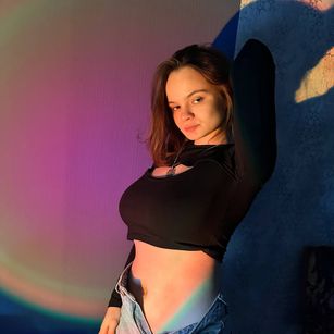 Model - NikiMoris angel