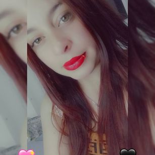 Model - Lola carper latina