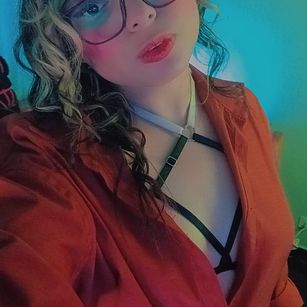 Model - Jenny Velez latina