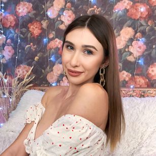 Model - KellyBee fun