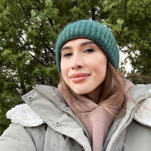 Model - KellyBee sexy