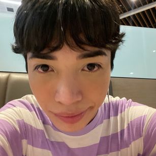 Model - santy7u7 oil