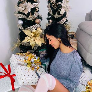 Model - AntonellaSteell lesbian