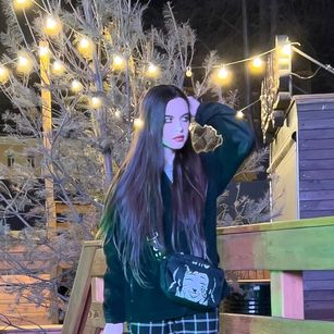 Model - TheGirlWhoWillTakeControlOfYou pissing