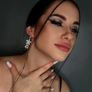 Model - Ariela roleplaying