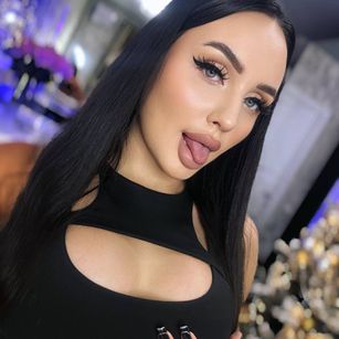 Model - Amgbombaaa pussy