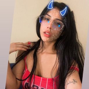 Model - Sara_Queen masturbation