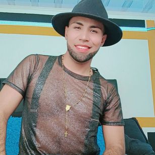 Model - alejandro lawlees sexy