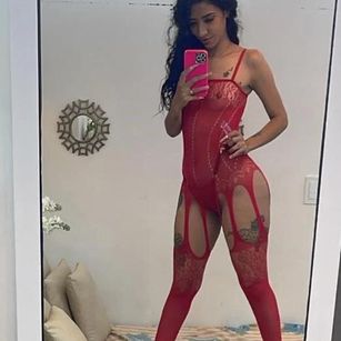 Model - MeganYoung latina