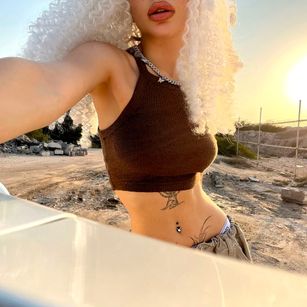 Model - DominaGoddess cuckold