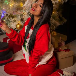 Model - NikyPierce POV