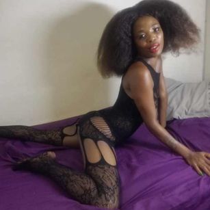 Model - SexySmall analshow